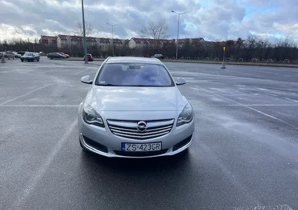 samochody osobowe Opel Insignia cena 28500 przebieg: 247000, rok produkcji 2014 z Szczecin